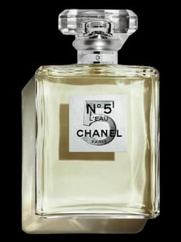 Chanel No 5 L'Eau Eau De Toilette 100th Anniversary – Ask For The Moon Limited Edition